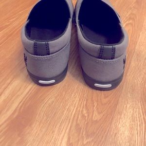 Chrome slip on Shoes Sz 9 M 10.5 W new grey color